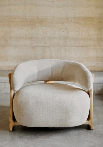 KAVE HOME lenestol i granitt, m. armlener - beige chenille og naturlig ask