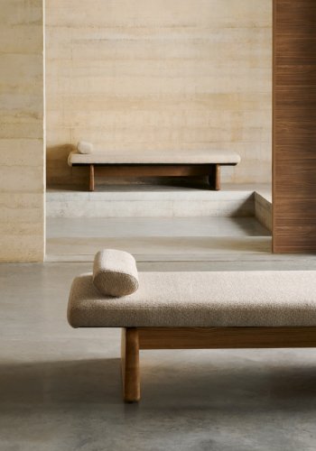 KAVE HOME Topaz divan, m. pute - beige chenille og naturlig asketre (200x80)