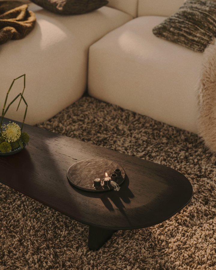 KAVE HOME Pirita salongbord i massiv eik i sort finish, 146 x 56,5 cm FSC 100%.