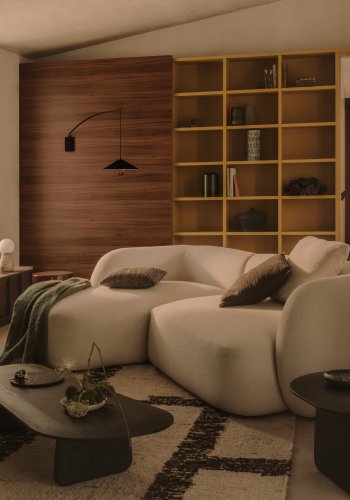 KAVE HOME Pirita salongbord i massiv eik i sort finish, 146 x 56,5 cm FSC 100%.