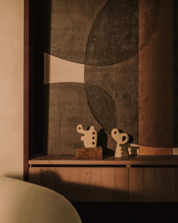 KAVE HOME Arif steinskulptur i beige utfrelse, 20 cm