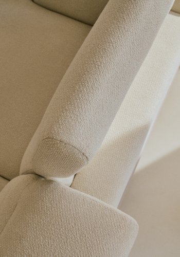 KAVE HOME Aurum 2-pers sofa, m. bev�gelig nakkest�tte - ecru chenille og mat beige metal