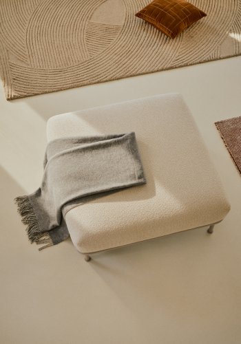 KAVE HOME Aurum fotsttte, firkantet - kremstoff (85x85)