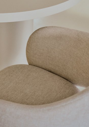 KAVE HOME Maina spisebordsstol, m. arml�n - beige chenille og beige st�l