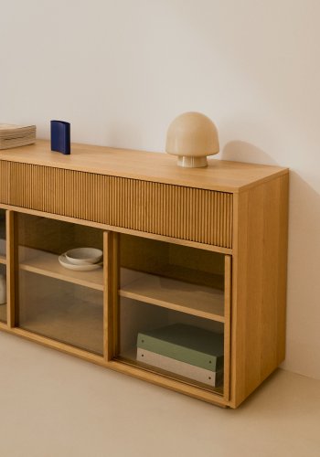 KAVE HOME Helvine skjenk, m. 4 skyvedrer og 4 skuffer - herdet glass og naturlig eikefiner