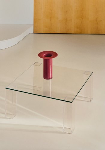 KAVE HOME Adularia sidebord i gjennomsiktig herdet glass, 85 x 85 cm