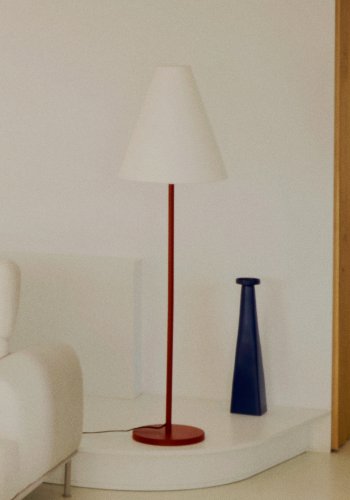 KAVE HOME Navat gulvlampe - hvit bomull og terrakottametall