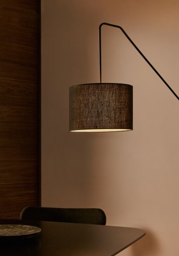 KAVE HOME Jex vegglampe laget av svartmalt metall