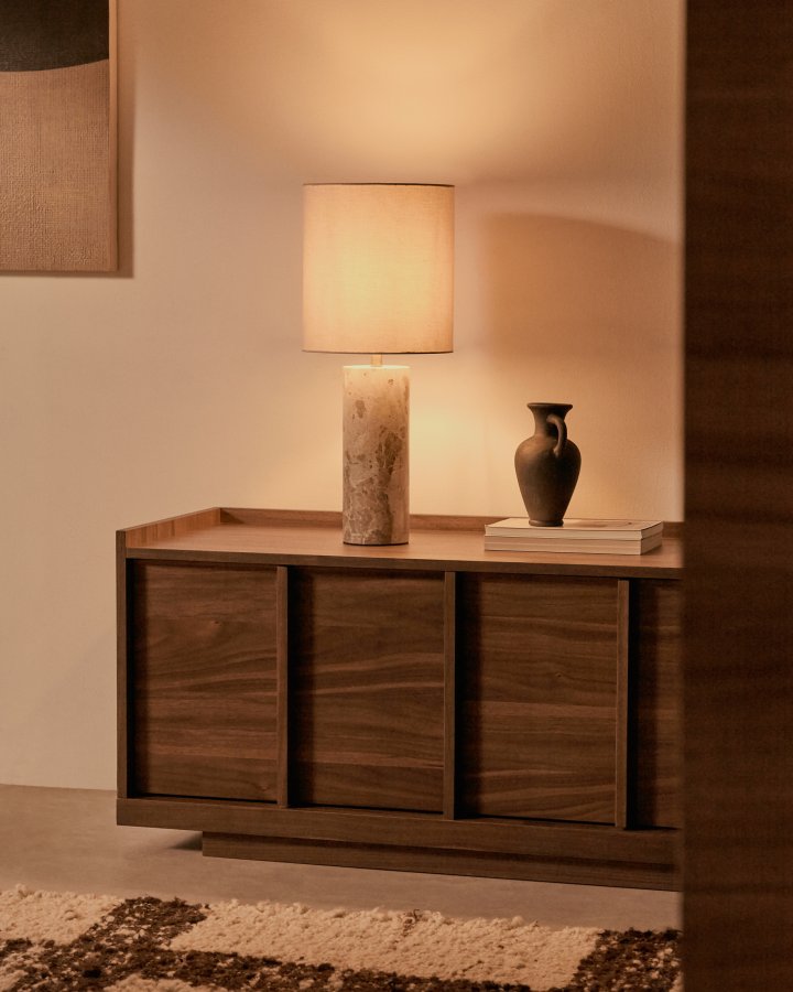 KAVE HOME Raze bordlampe - beige hr og beige marmor