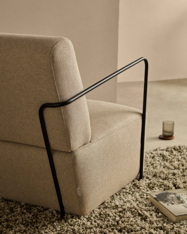 KAVE HOME Gamer lenestol, m. armlener - beige stoff og matt sort metall