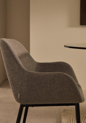 KAVE HOME Konna lenestol, med armlener - grtt stoff og sort stl