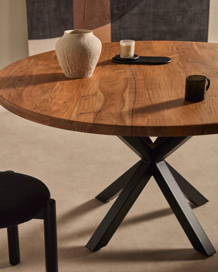 KAVE HOME Rundt bord Argo i heltre akasie og stlben med sort finish 150 cm