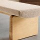 KAVE HOME Topaz benk i beige chenille og FSC 100 % heltre ask i naturlig utfrelse, 150 cm