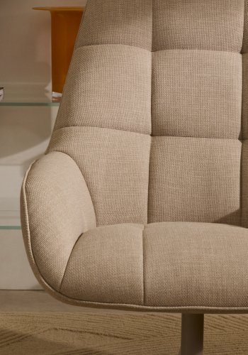 KAVE HOME Jaspe beige svingbar lenestol med grlakkert metall, FSC 100%