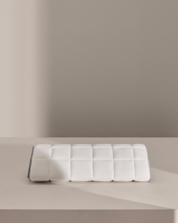 KAVE HOME Freya overmadrass - hvitt stoff (90x190)