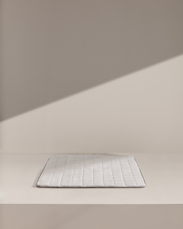 KAVE HOME Freya overmadrass - hvitt stoff (140x190)