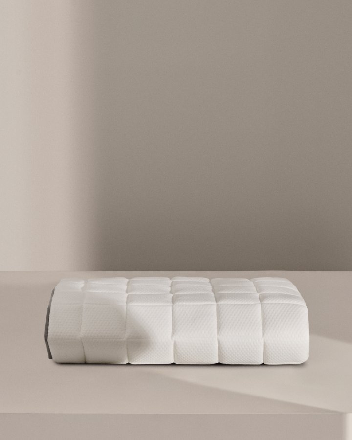 KAVE HOME Freya overmadrass - hvitt stoff (160x200)