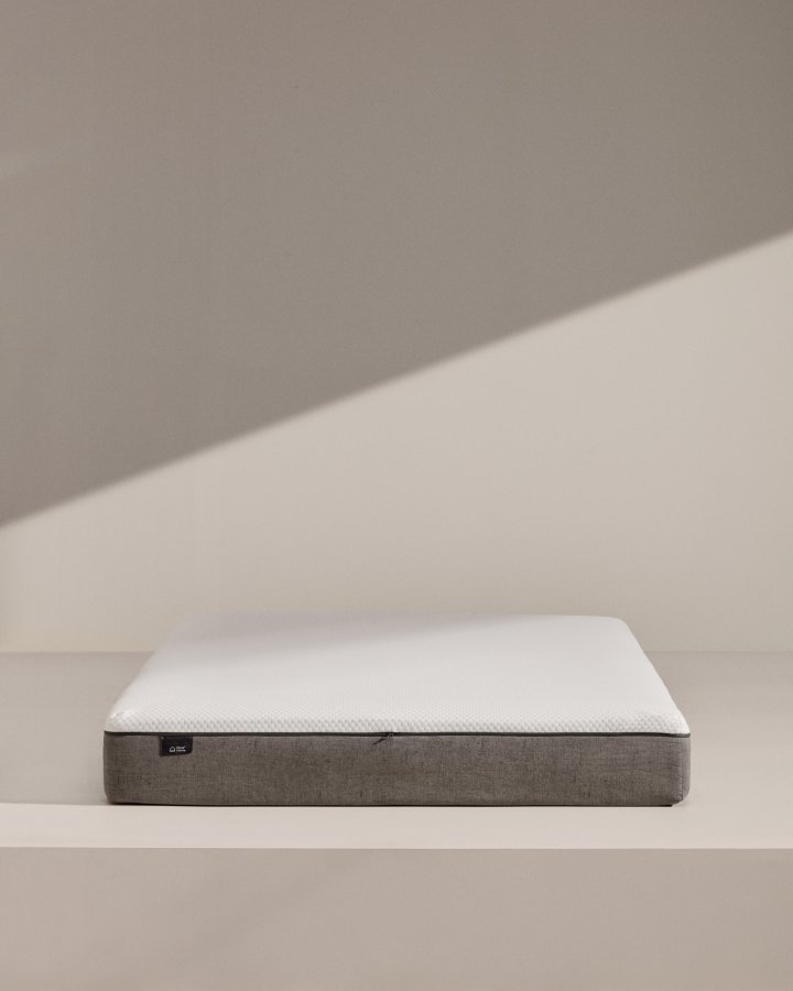 KAVE HOME Eva memory foam madrass - hvitt stoff (150x190)