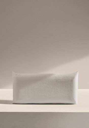 KAVE HOME Sasa viskoelastisk pute 33 x 70 cm