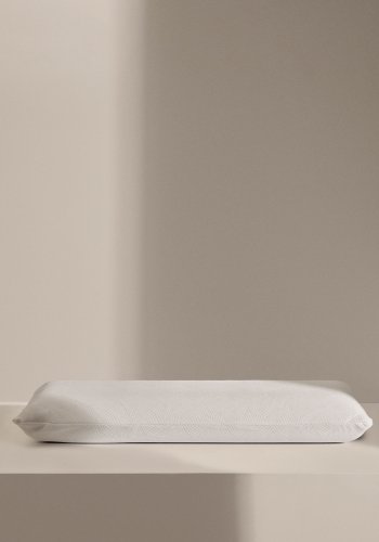 KAVE HOME Sasa viskoelastisk pute 33 x 90 cm