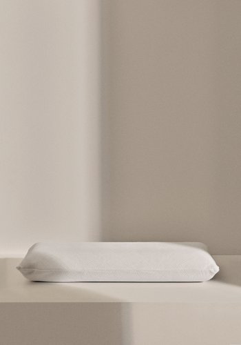 KAVE HOME Sasa viskoelastisk pute 33 x 80 cm