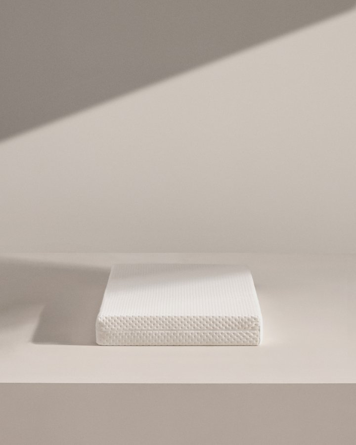 KAVE HOME Valery Adaptive skummadrass - hvit bomull (60x120) 