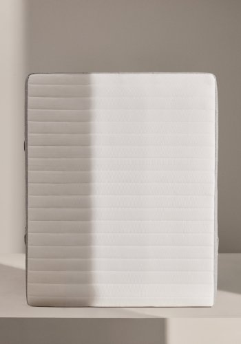 KAVE HOME Yoko skummadrass 140 x 190 cm