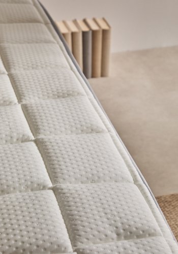 KAVE HOME Freya overmadrass - hvitt stoff (160x200)