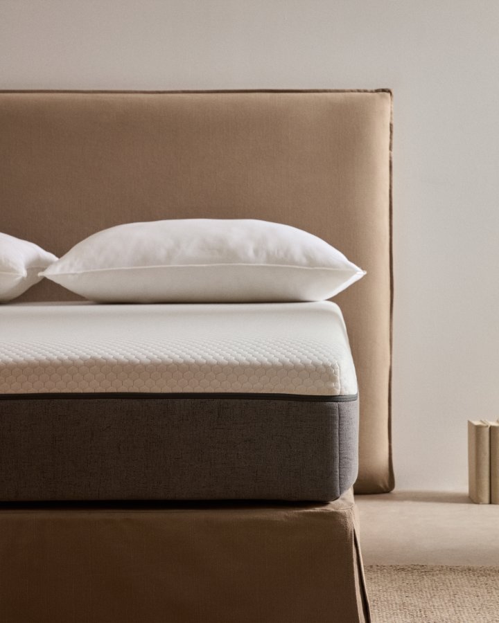 KAVE HOME Eva viskoelastisk madras, m. aftageligt betr�k - hvid stof (150x200)