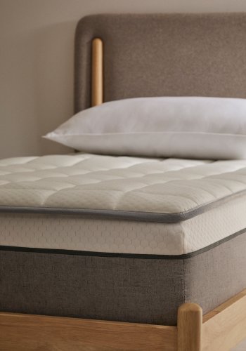 KAVE HOME Freya overmadrass - hvitt stoff (90x190)