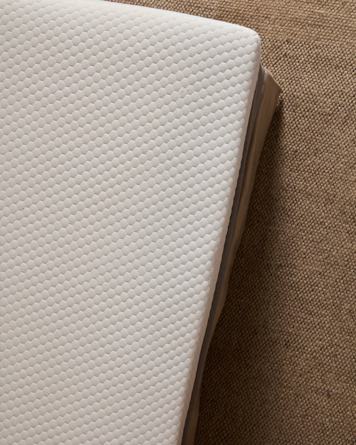 KAVE HOME Eva memory foam madrass - hvitt stoff (90x190)