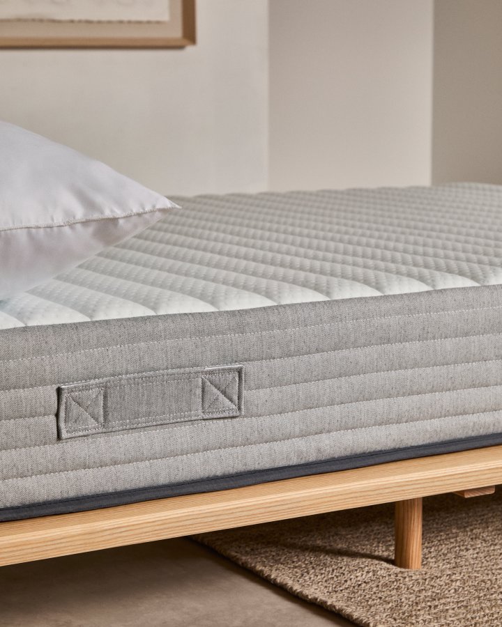 KAVE HOME Juno madrass med pocketfjrer 150 x 190 cm