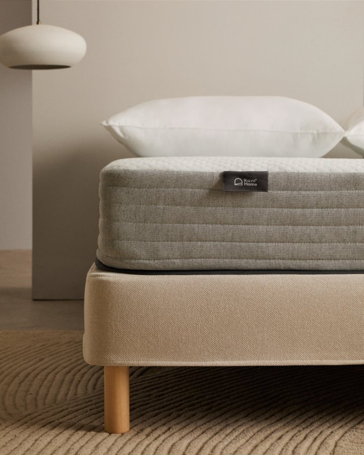 KAVE HOME Yoko skummadrass 140 x 190 cm