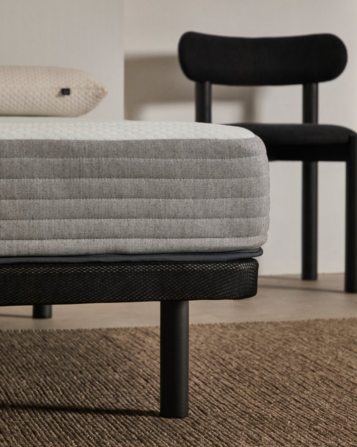 KAVE HOME Undersengsbunn uten ben - svart stoff (for 135x190 cm madrass)