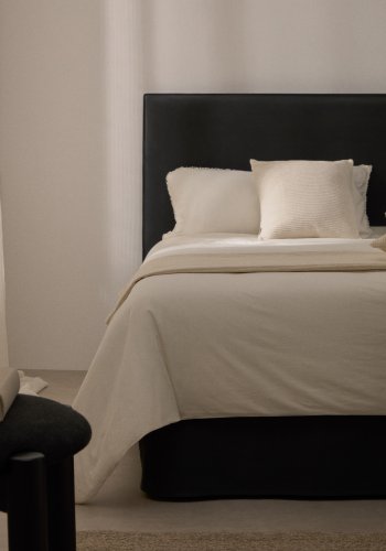 KAVE HOME Antrasittgrtt sengeteppe i lin og bomull Jaira til madrass 150 x 190 cm