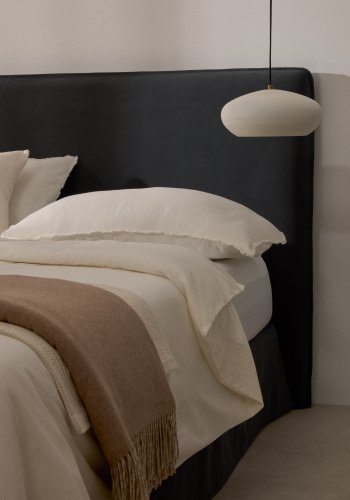 KAVE HOME Jaira seng i antrasittgrtt lin og bomull med avtakbart trekk til en 180 x 200 cm FSC Mix seng