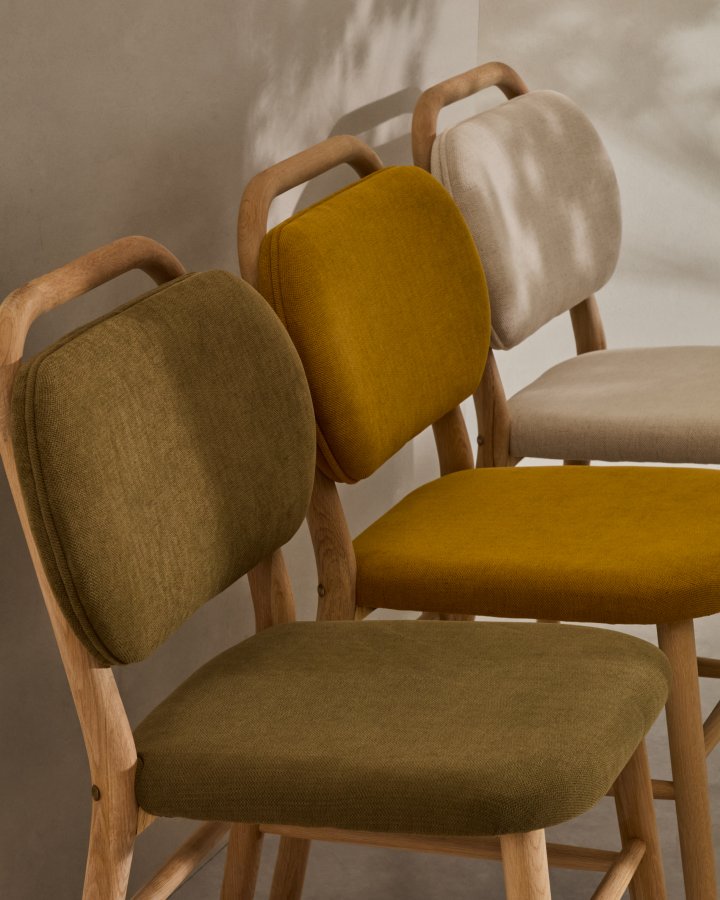 KAVE HOME Helda spisestuestol - grnn chenille og naturlig eik