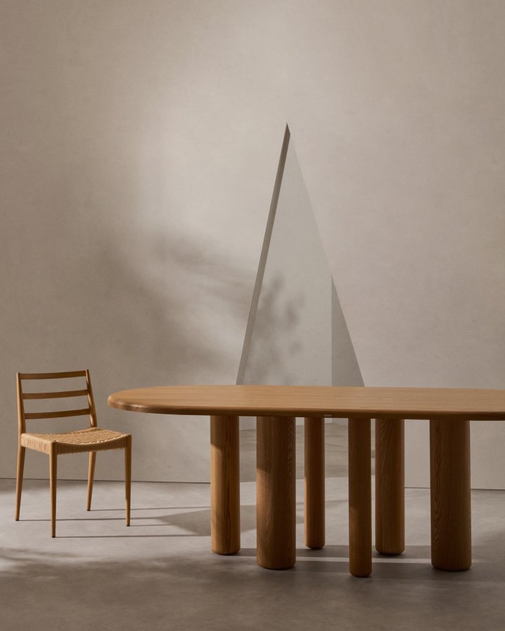 KAVE HOME Mailen spisebord, ovalt - brun ask finer (220x105)