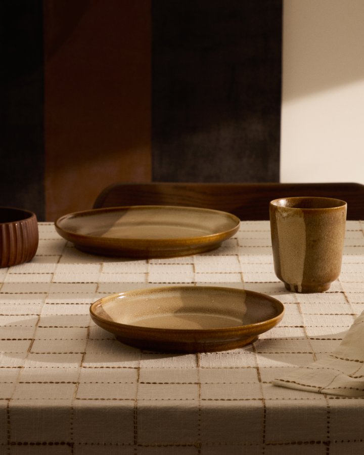 KAVE HOME Nagoli desserttallerken, rund - brun keramikk (22,5)