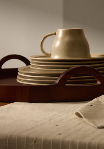 KAVE HOME Coval flat plate, rund - beige keramikk (28)