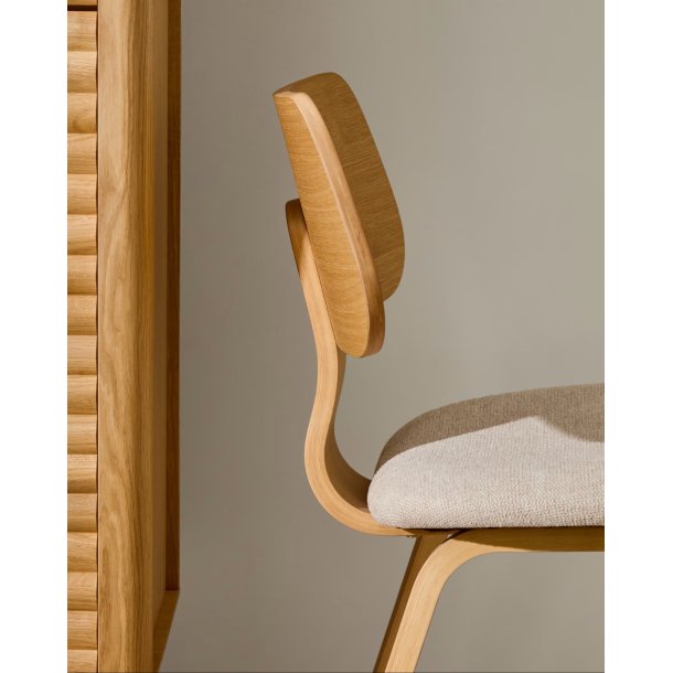 KAVE HOME Gena spisebordsstol - beige chenille stof og natur egefin�r -  Kave Home