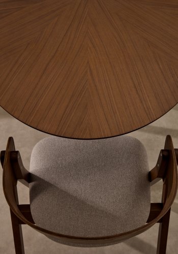 KAVE HOME Naanim spisebord, oval - brun valn�ddefiner og brun gummitr� (180x110)