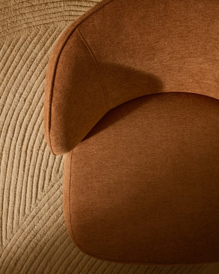 KAVE HOME Ulit Sessel - Terrakotta-Chenille-Stoff und natürliches Buchenholz