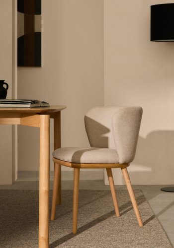 KAVE HOME Ciselia stol beige chenille og heltre ask naturlig tone FSC Mix Credit
