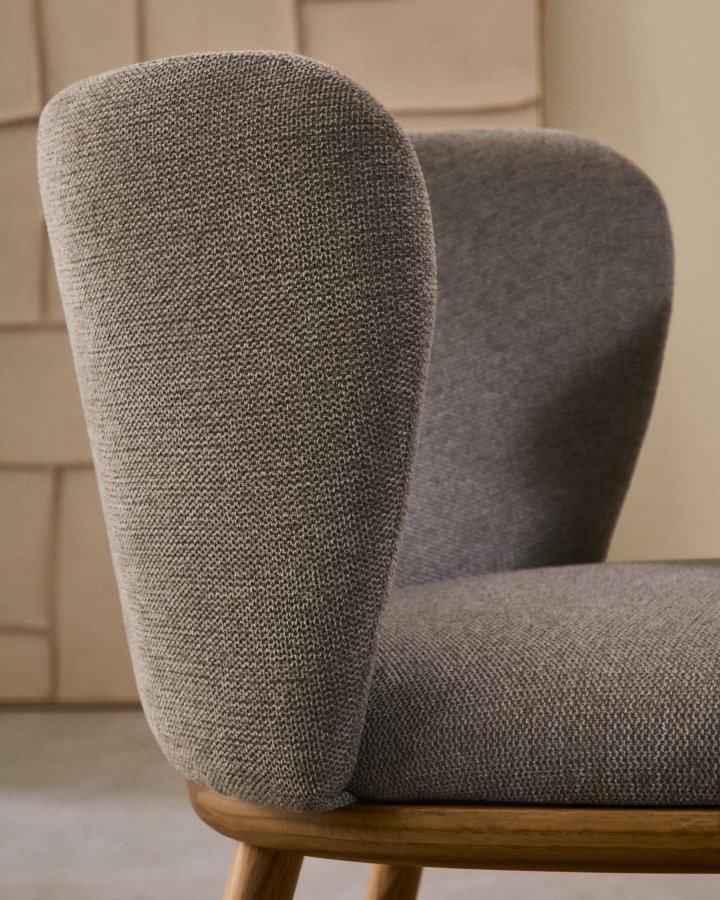 KAVE HOME Ciselia stol brun chenille og heltre ask naturlig tone FSC Mix Credit
