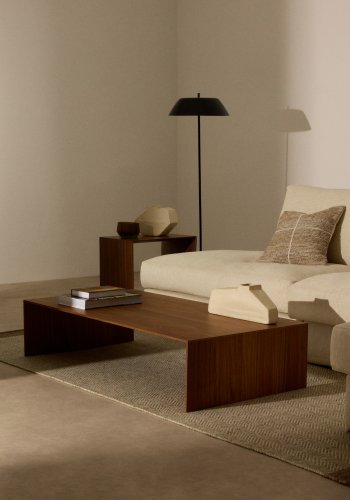 KAVE HOME Sayra gulvlampe - sort metal og sort marmor