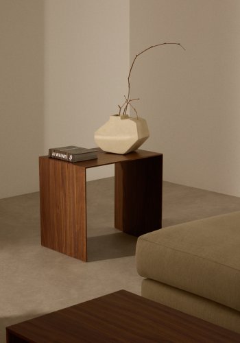 KAVE HOME Litto sidebord i valnttfiner med naturlig fargefinish, 55 x 40 cm