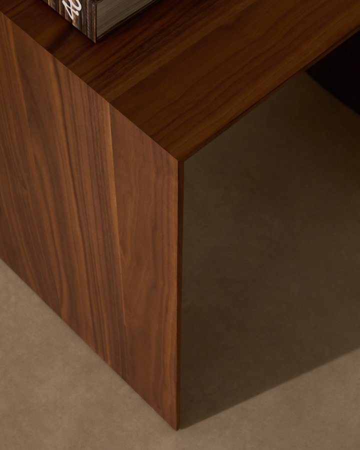 KAVE HOME Litto sidebord i valnttfiner med naturlig fargefinish, 55 x 40 cm