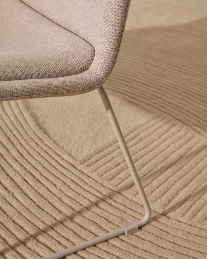 KAVE HOME Zahara beige lenestol og stl i beige utfrelse, 100 % FSC