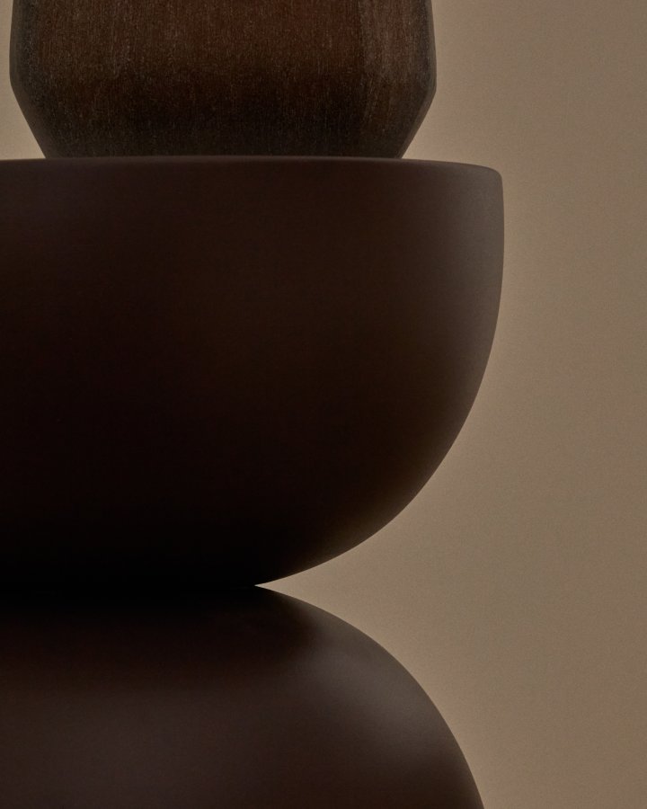 KAVE HOME Sidebord Rachell laget av metall med lilla malt overflate 30,5 cm